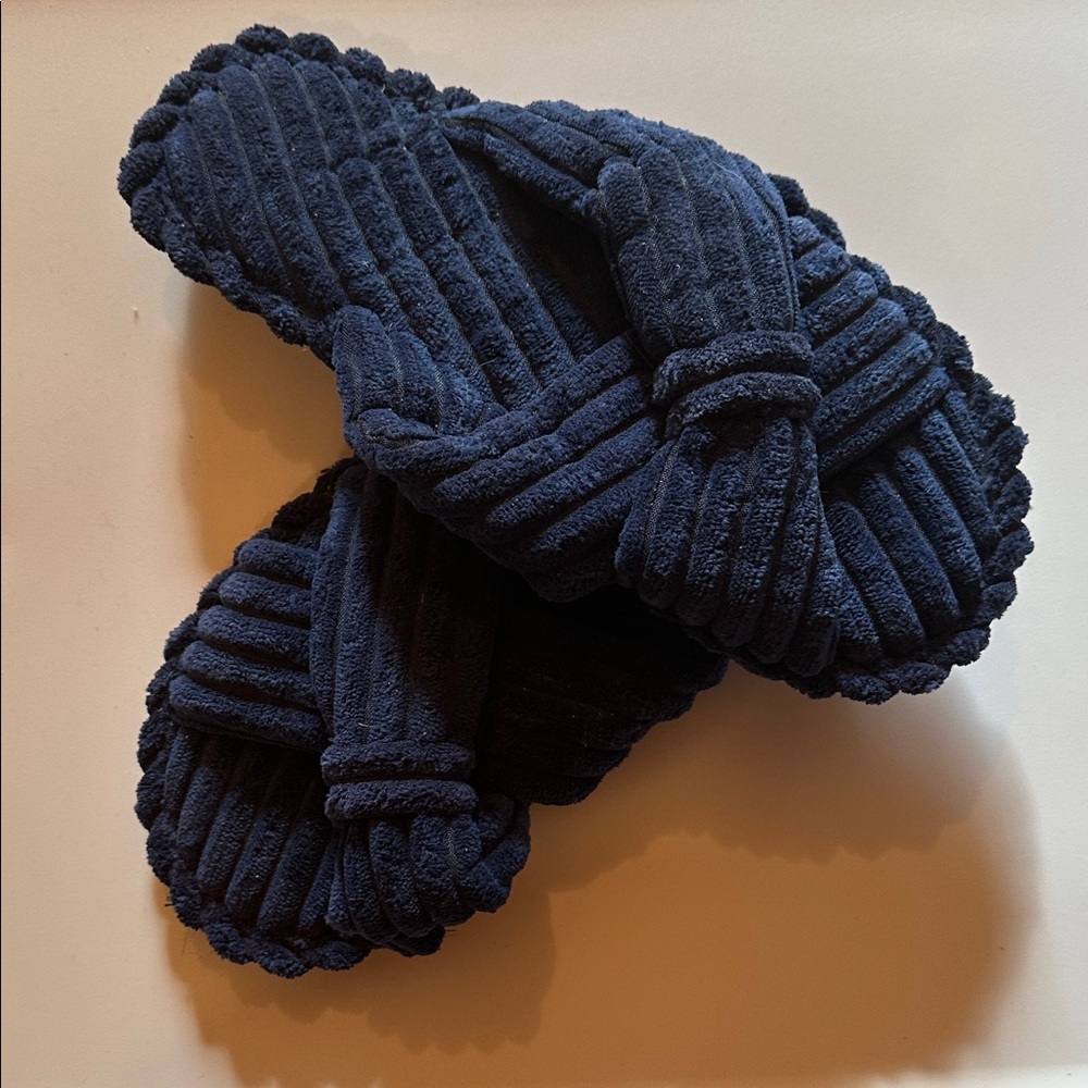 Cozy Navy Women's Ribbed Slippers